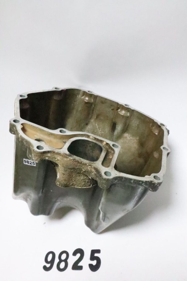Honda bf  75 90 hp Oil Pan 11311-ZW1-000ZA USED - Image 10