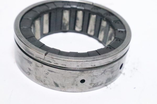 Evinrude Johnson Bearing Race Assembly (Center) 352960 5007190  USED - Image 5