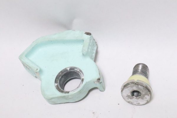 JOHNSON-EVINRUDE 60-300HP (80's-2000's era): TILT LOCK LEVER ASSEMBLY  USED