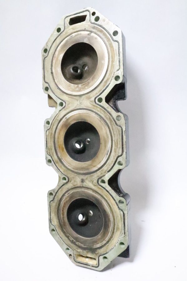 858483T07  Mercury 2000-06 Optimax PORT Cylinder Head 200 225 250HP hp USED - Image 12