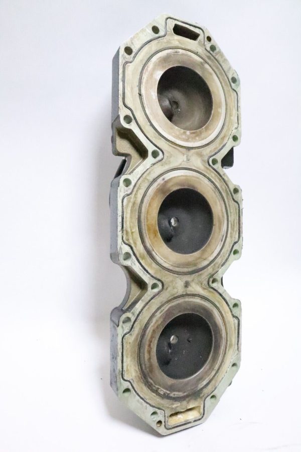 858483T07  Mercury 2000-06 Optimax PORT Cylinder Head 200 225 250HP hp USED - Image 13
