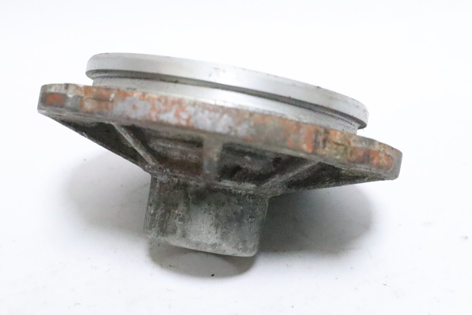 LOWER OIL SEAL HOUSING YAMAHA 115-225 HP PN# 6G5-15359-00-94 Used - Image 5