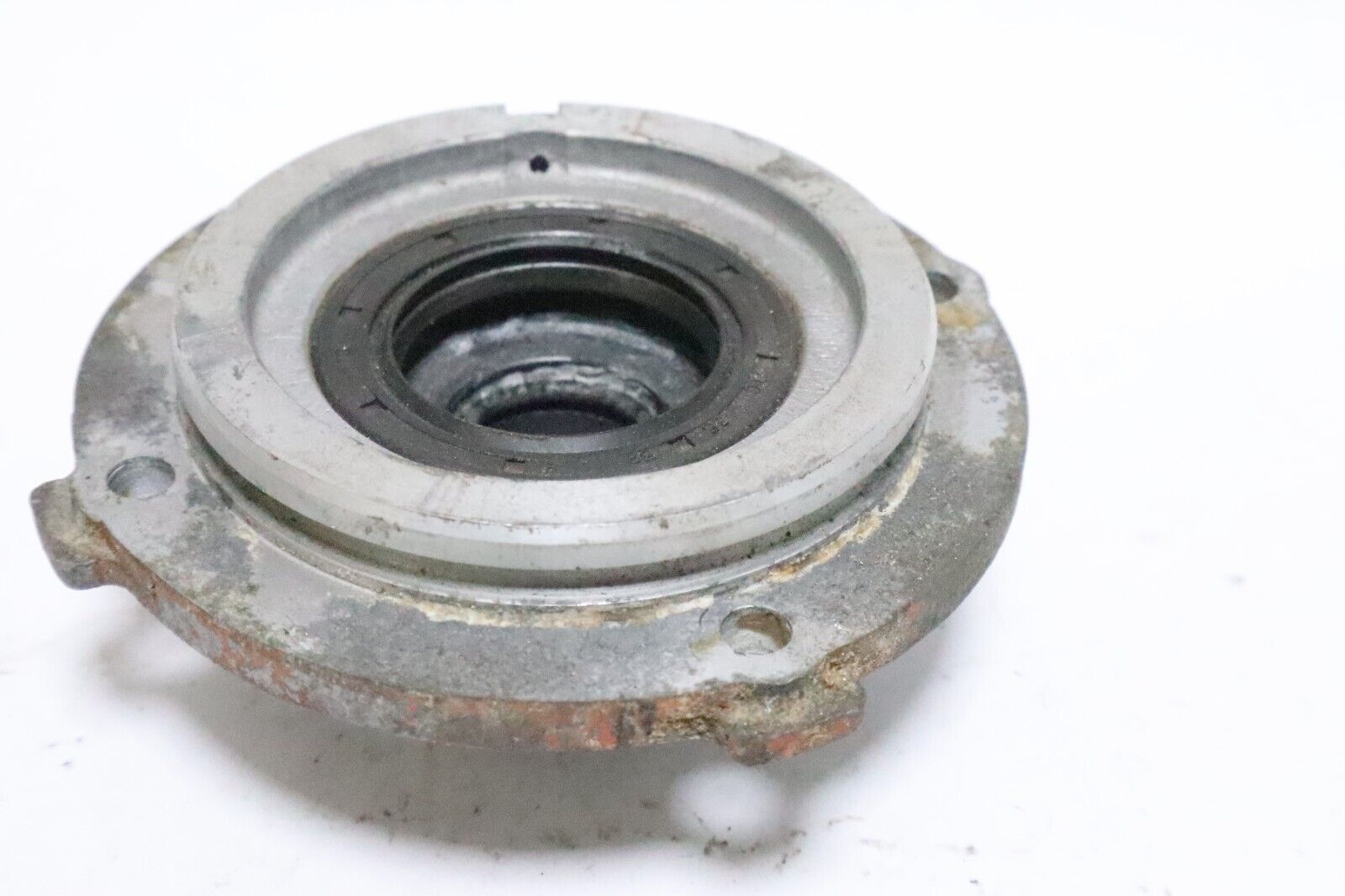 LOWER OIL SEAL HOUSING YAMAHA 115-225 HP PN# 6G5-15359-00-94 Used - Image 6