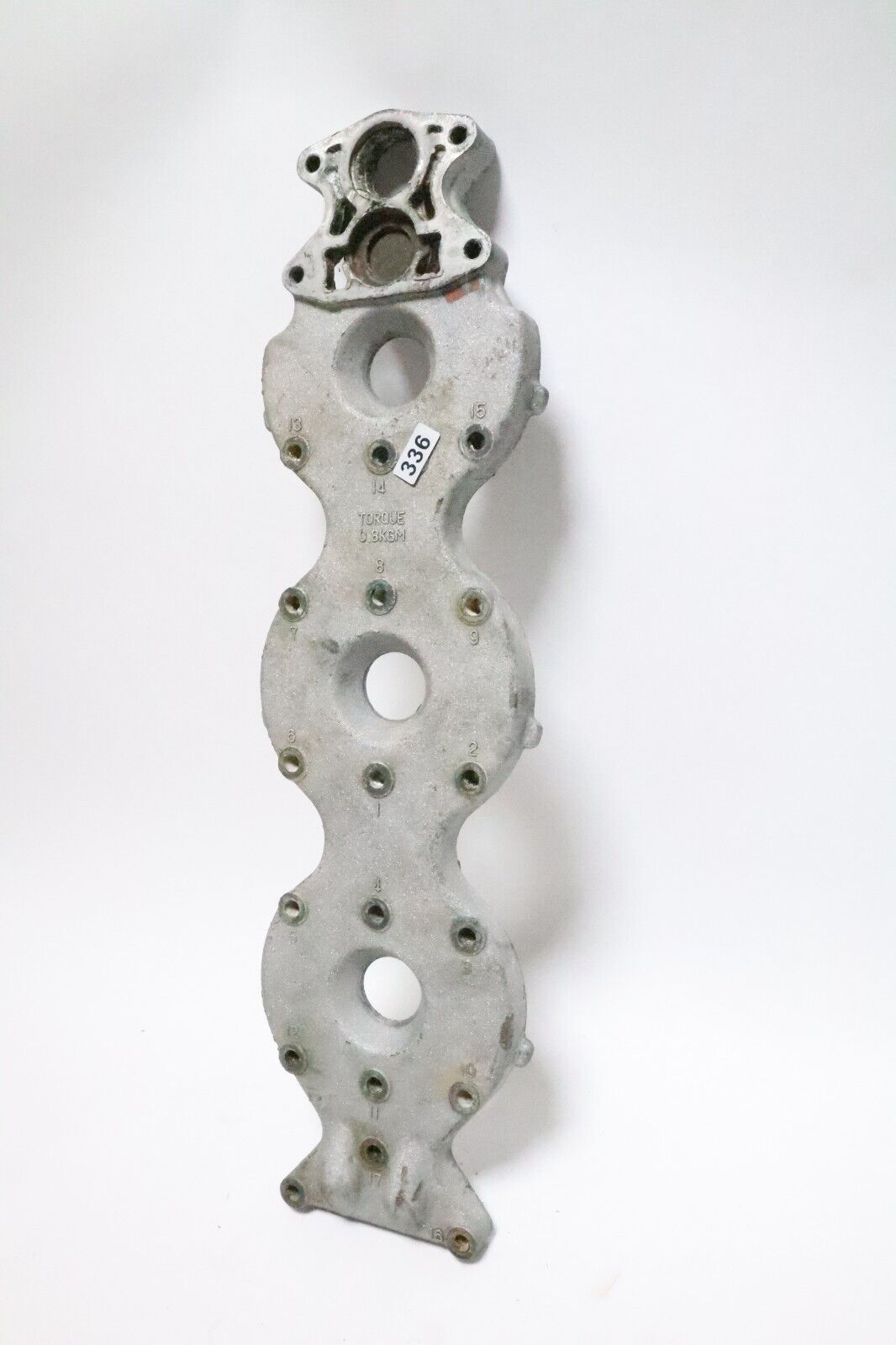 6G5-11191-00-9M Yamaha 150 175 200 HP 2-Stroke Outboard Cylinder Head Cover Used - Image 3