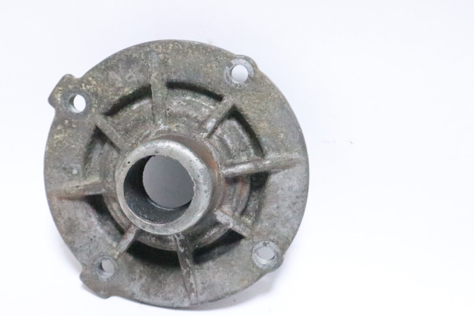 LOWER OIL SEAL HOUSING YAMAHA 115-225 HP PN# 6G5-15359-00-94 Used - Image 12