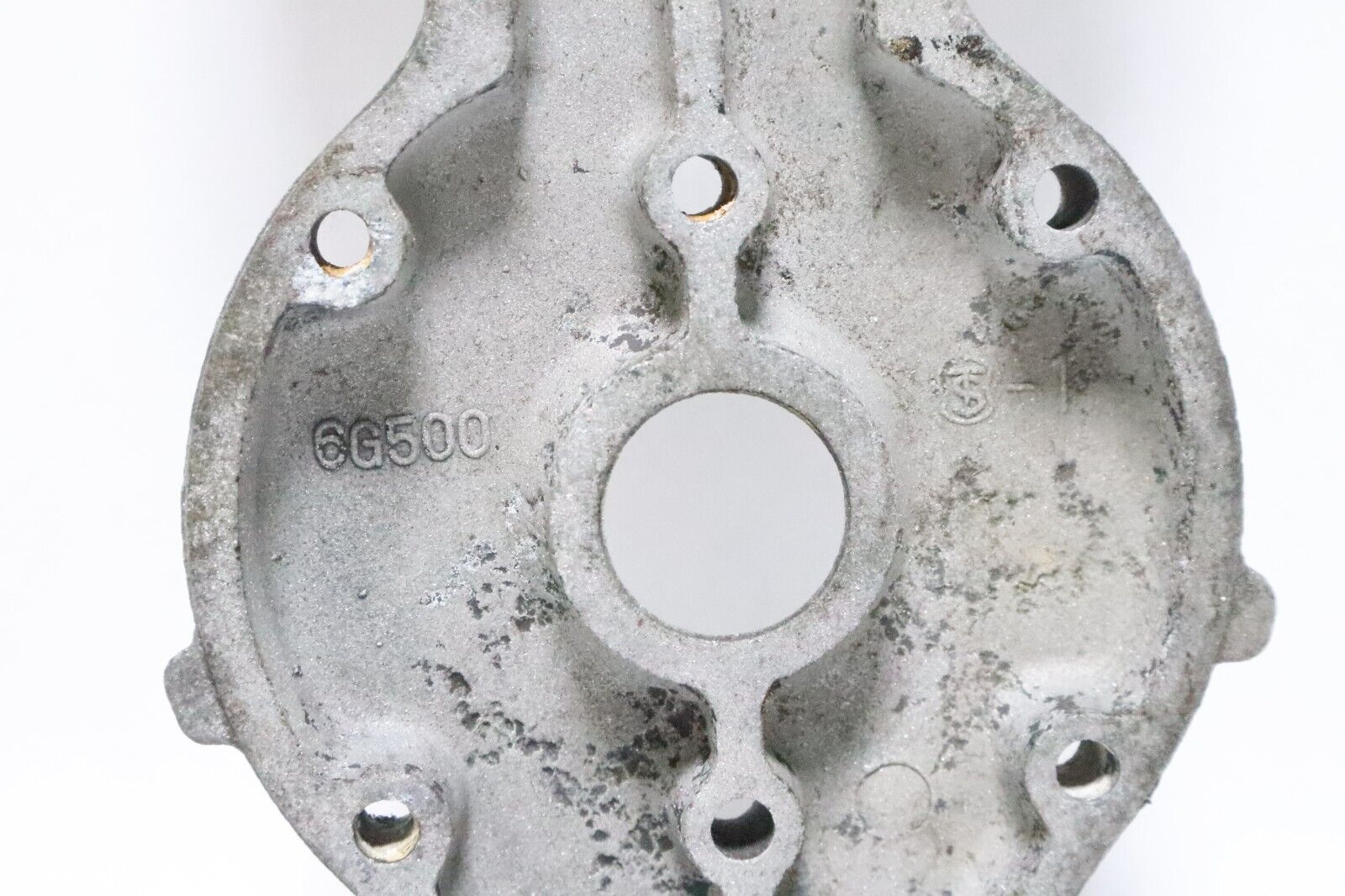 YAMAHA OEM CYLINDER HEAD COVER #6G5-11191-00-9M used - Image 9