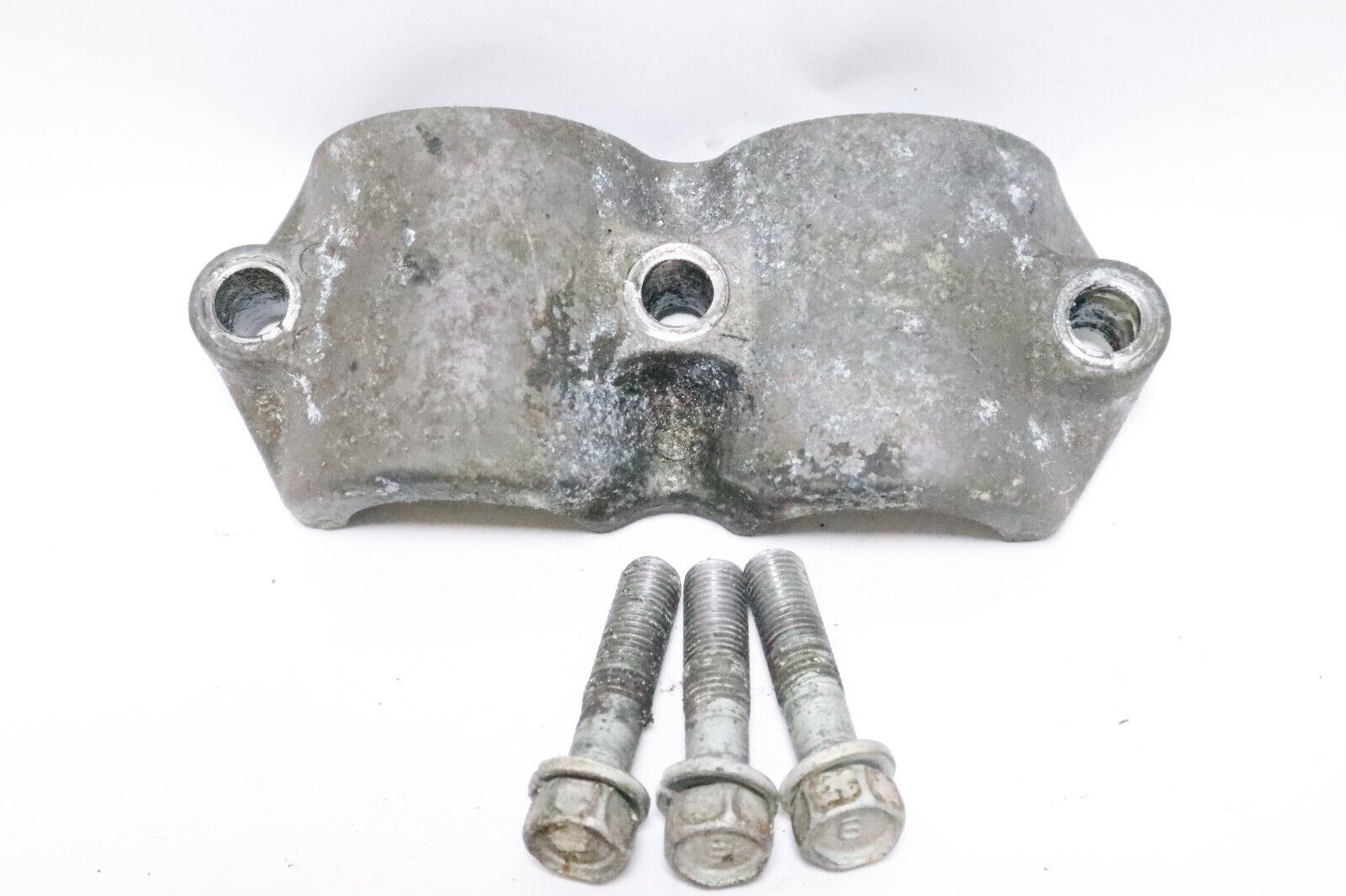 6E5-44511-00-5B Yamaha Outboard 115-200 HP Upper Mount Cover Used