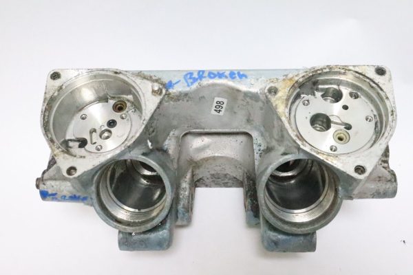 *1978-1992 Evinrude Johnson 0328718 0391099 manifold  Tilt Trim Housing 100-300  USED - Image 4