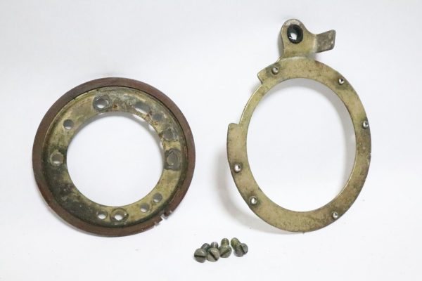 JOHNSON EVINRUDE 40 48 55 60 HP SUPPORT RETAINER 323204 330824 334193 1976-1988   USED