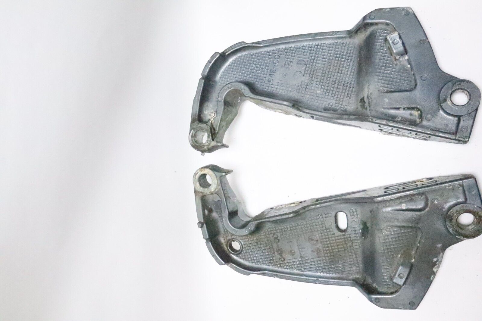 Yamaha Clamp Bracket Set 64E-43111-02-8D 64E-43112-02-8D USED - Image 10