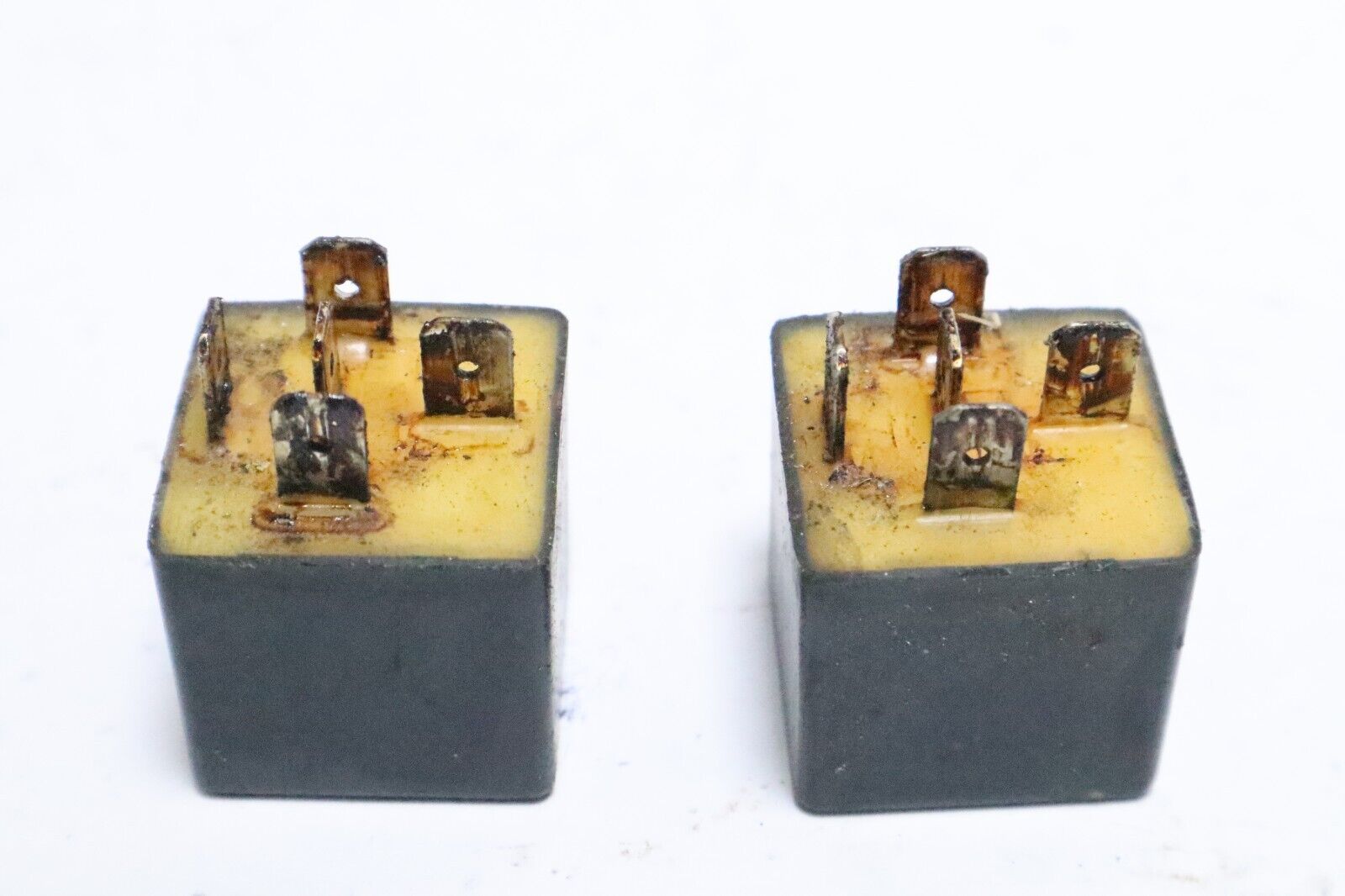 Johnson / Evinrude 40 HP 50HP Power Trim Relays HELLA 334191 582472 0582472 USED QTY 2 - Image 5