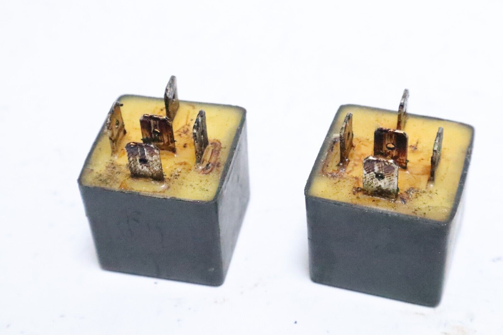 Johnson / Evinrude 40 HP 50HP Power Trim Relays HELLA 334191 582472 0582472 USED QTY 2 - Image 6