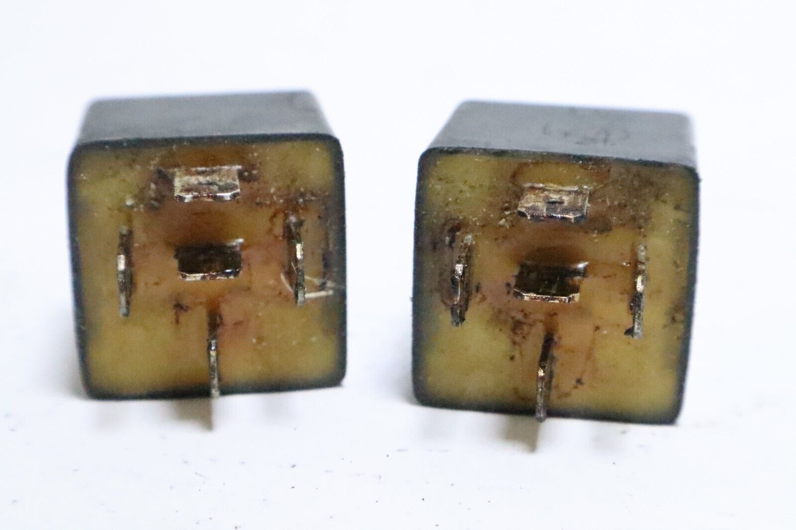 Johnson / Evinrude 40 HP 50HP Power Trim Relays HELLA 334191 582472 0582472 USED QTY 2 - Image 11