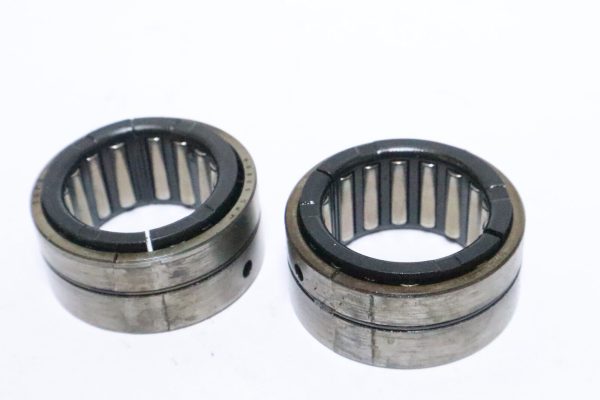 OMC JOHNSON EVINRUDE Outboard 25-140 HP V4 Bearing (310433+378252) for 2 Set USED