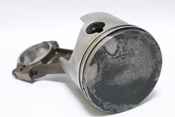 Johnson Evinrude 50-70 HP Piston  0394461 with rod 327211  USED - Image 3