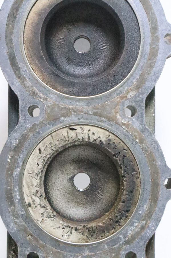 329835- 4 (Cylinder Head for  60 - 75 Hp Evinrude Johnson Outboards  USED - Image 11