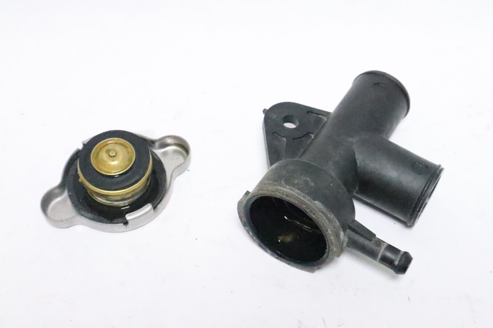 ARCTIC CAT COOLANT FILL NECK WITH CAP 2606-859 USED - Image 5
