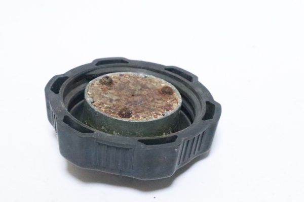 Yamaha Raptor 660 03 Wolverine 350  Gas Cap 5KM-24610-00-00  USED - Image 5