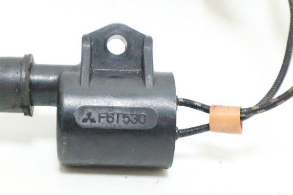 Suzuki DT200 200 hp outboard ignition coil (33410-87D70)  USED - Image 3