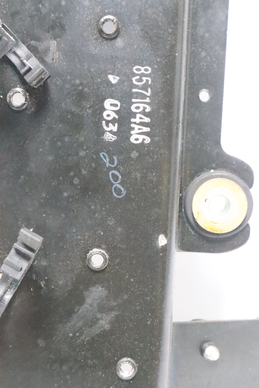 MERCURY OUTBOARD ELECTRICAL MOUNTING PLATE 8571641 - Image 3