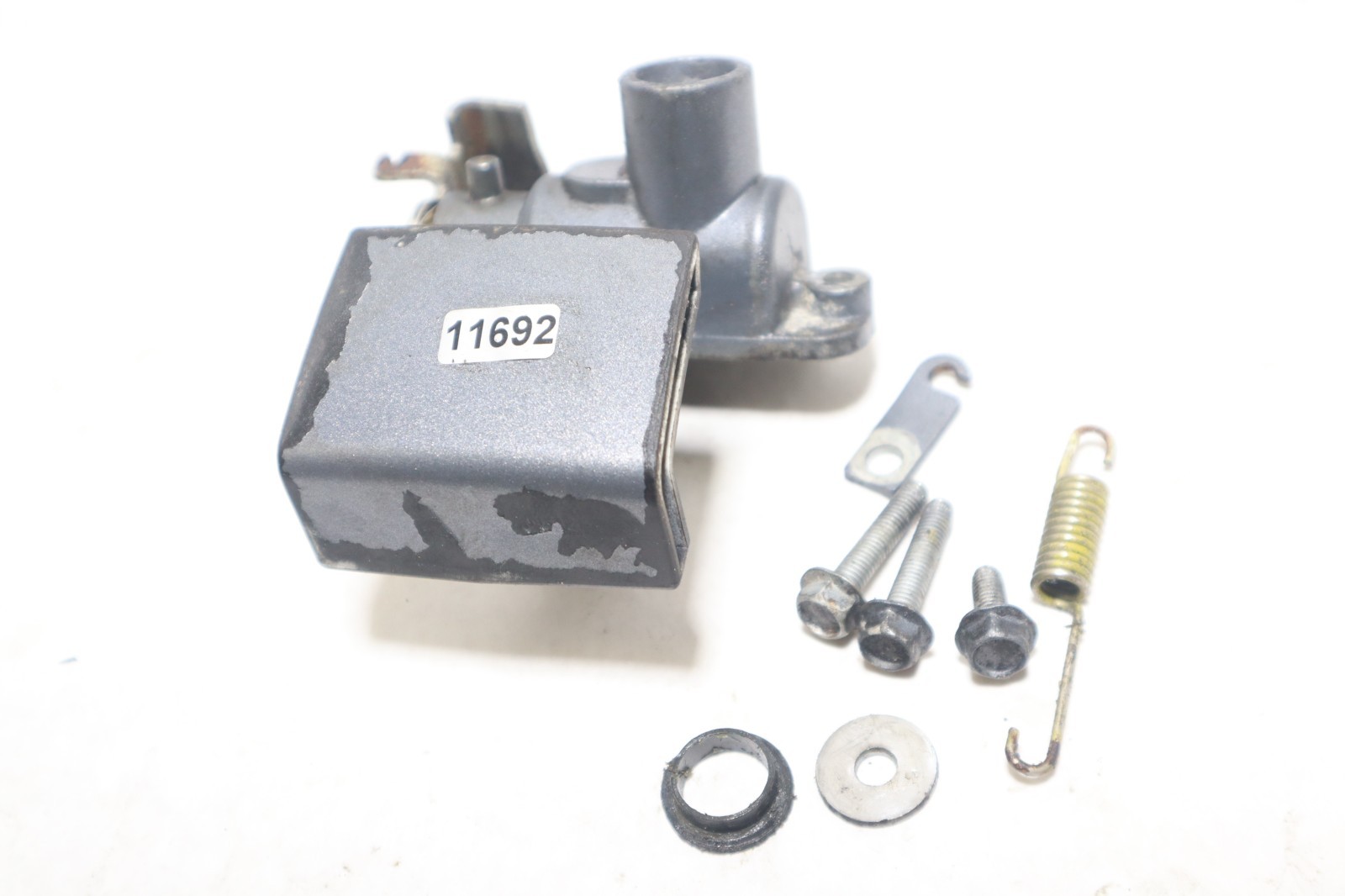 60V-42815-00-8D Yamaha 2004 250hp HPDI Z250TXRC Outboard Front Clamp Latch
