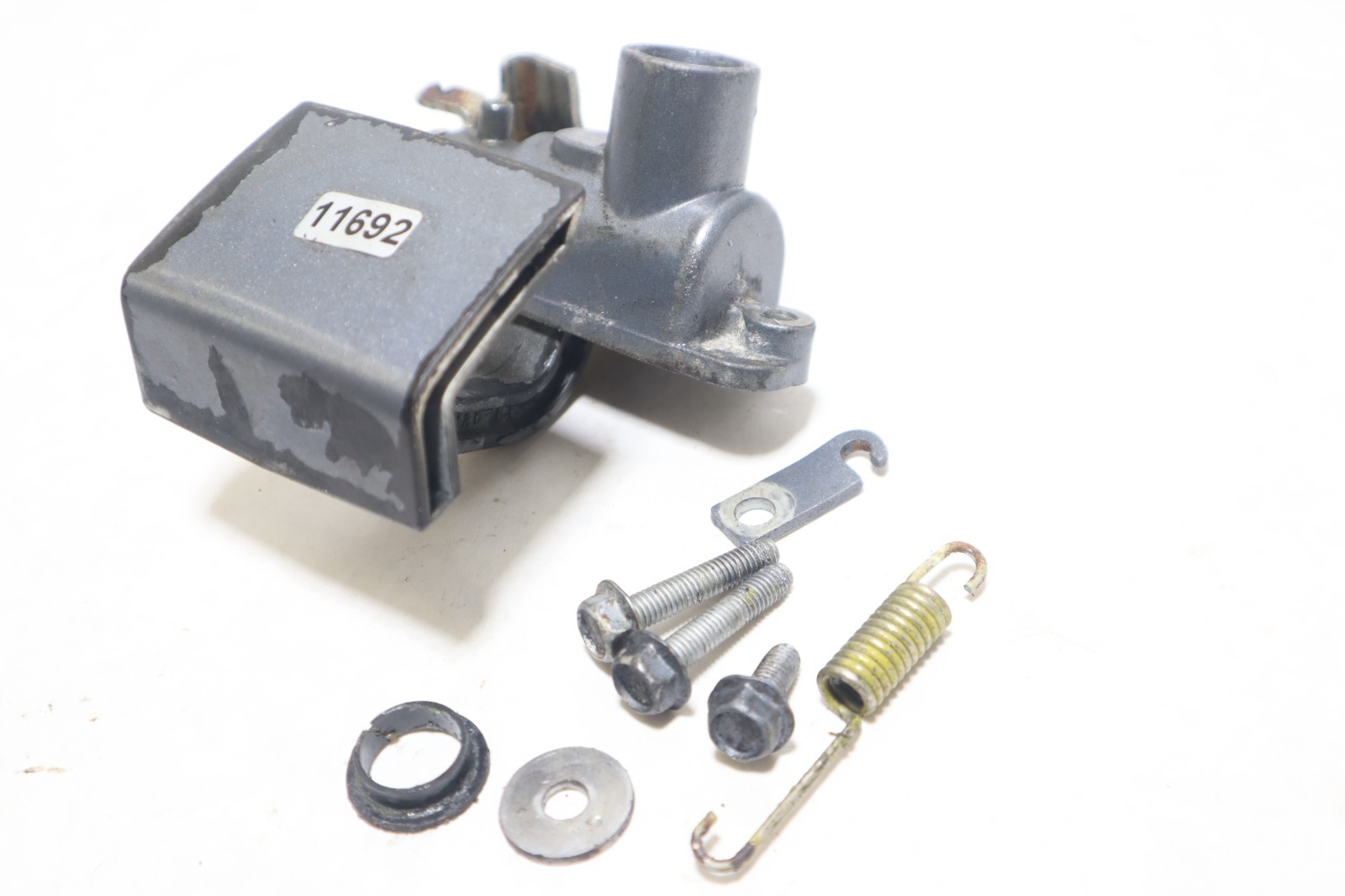 60V-42815-00-8D Yamaha 2004 250hp HPDI Z250TXRC Outboard Front Clamp Latch - Image 2