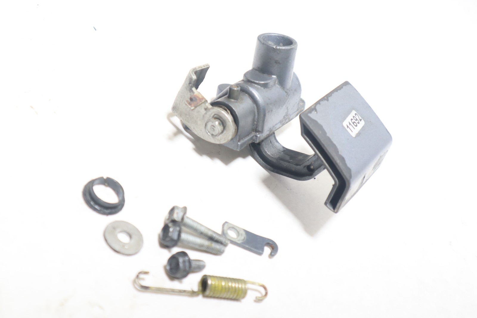 60V-42815-00-8D Yamaha 2004 250hp HPDI Z250TXRC Outboard Front Clamp Latch - Image 7