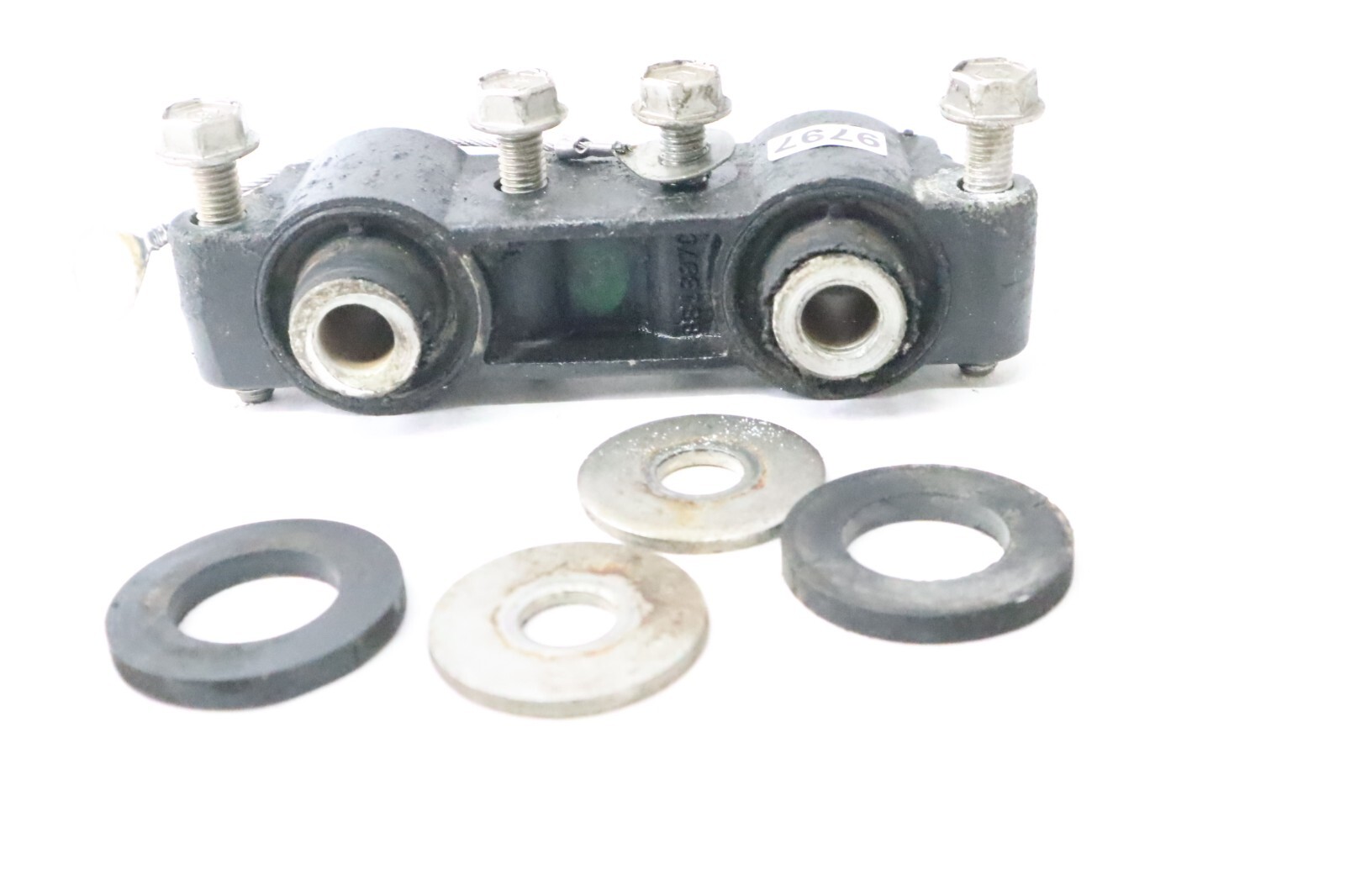 881898 2005 Mercury 50hp 50ELPTO Outboard Motor upper rubber mount - Image 5