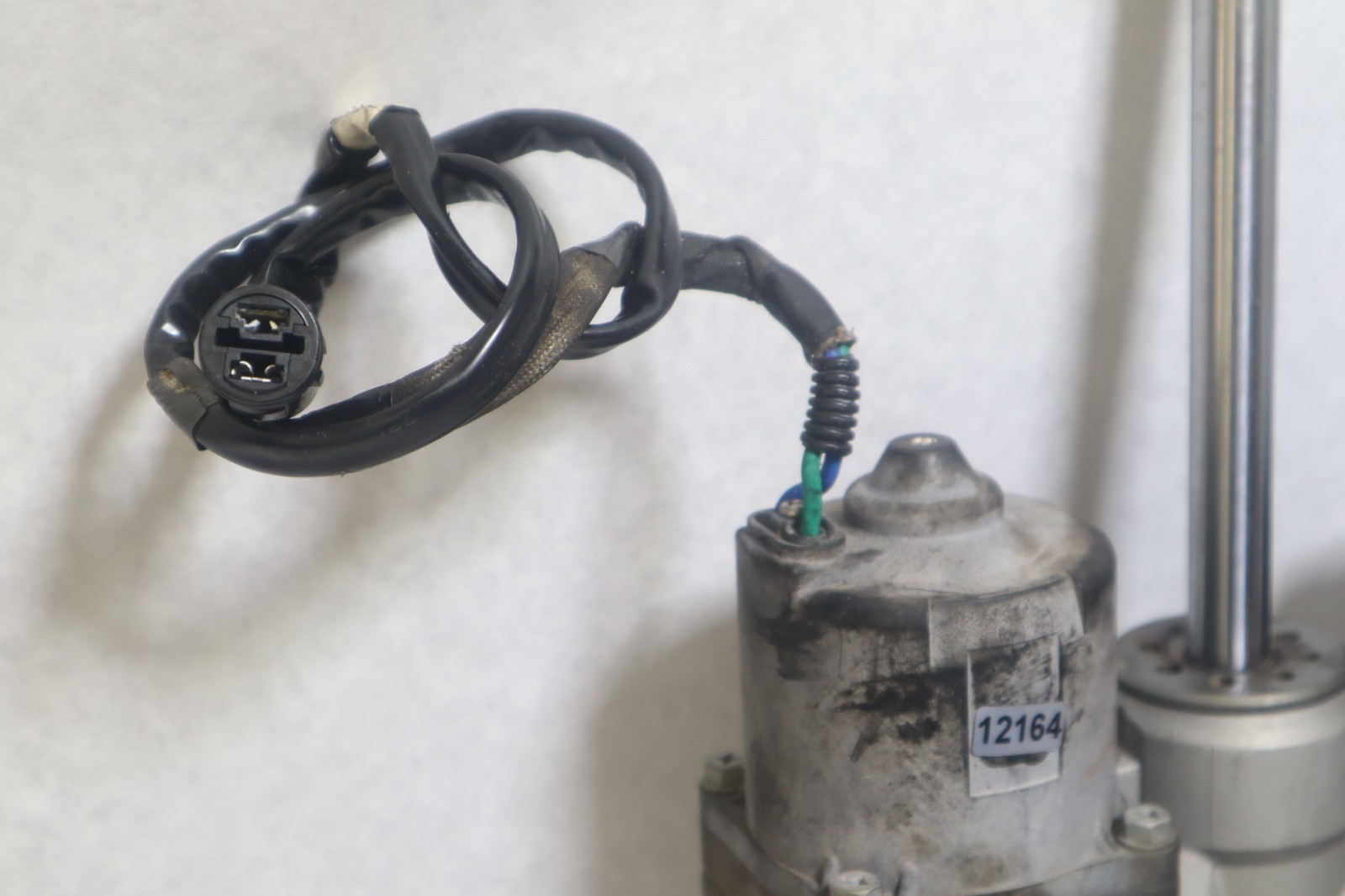Honda 4-Stroke 75 90 115 130 150 hp Outboard Tilt & Trim Unit Assy 56000-ZY6-073 - Image 6