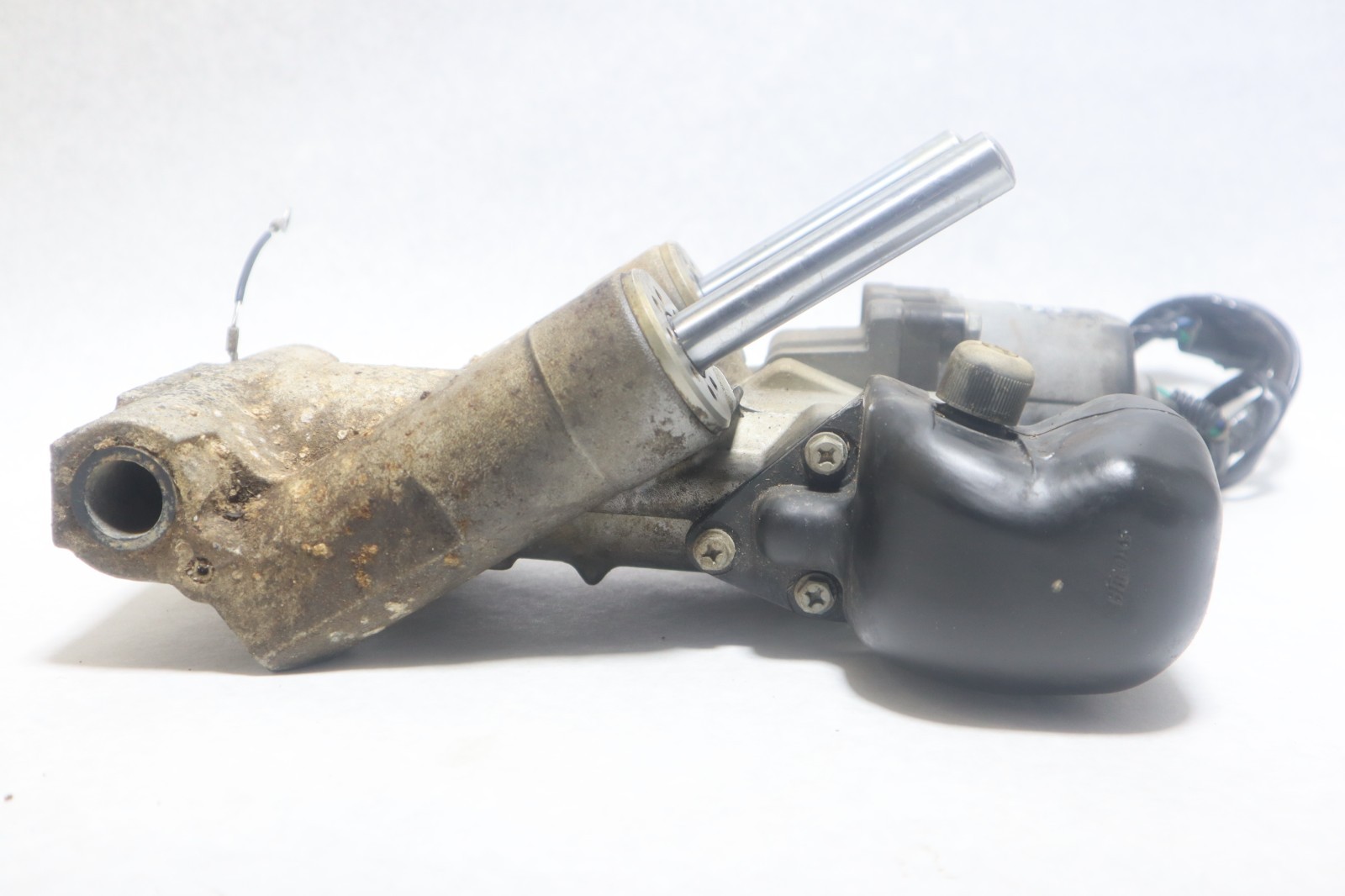 Honda 4-Stroke 75 90 115 130 150 hp Outboard Tilt & Trim Unit Assy 56000-ZY6-073 - Image 9