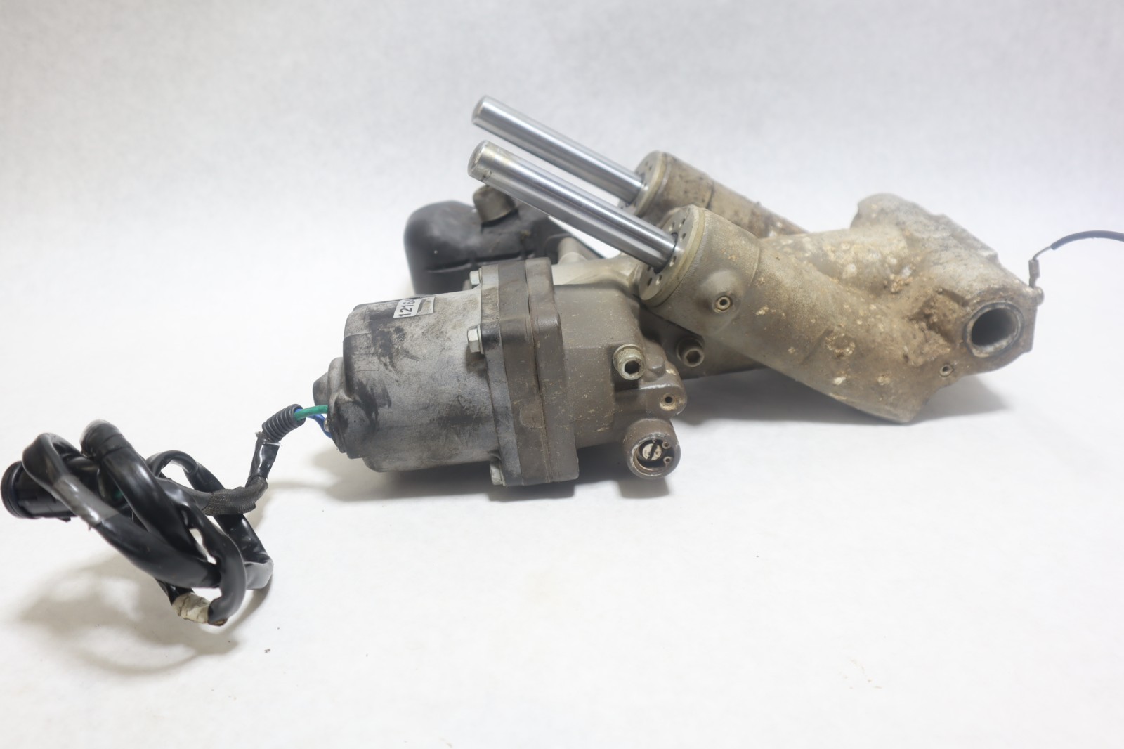 Honda 4-Stroke 75 90 115 130 150 hp Outboard Tilt & Trim Unit Assy 56000-ZY6-073 - Image 11