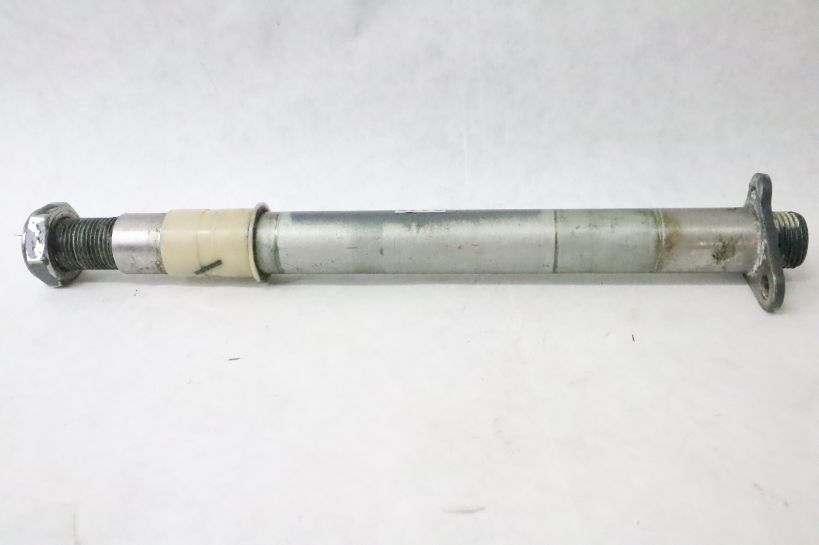 OEM 1998-2014 150hp Yamaha Outboard 2 & 4 Stroke Bracket Tube 64E-43131-01-00 - Image 2