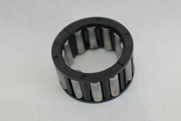 MERCURY 135HP 150HP BEARING 16756A4  V6 USED - Image 2