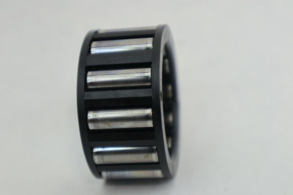 MERCURY 135HP 150HP BEARING 16756A4  V6 USED - Image 4