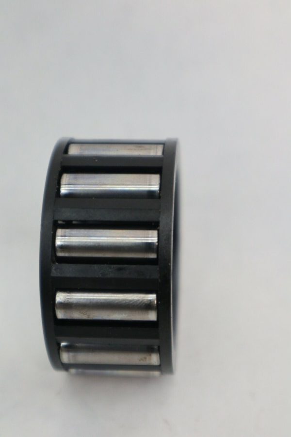 MERCURY 135HP 150HP BEARING 16756A4  V6 USED - Image 5