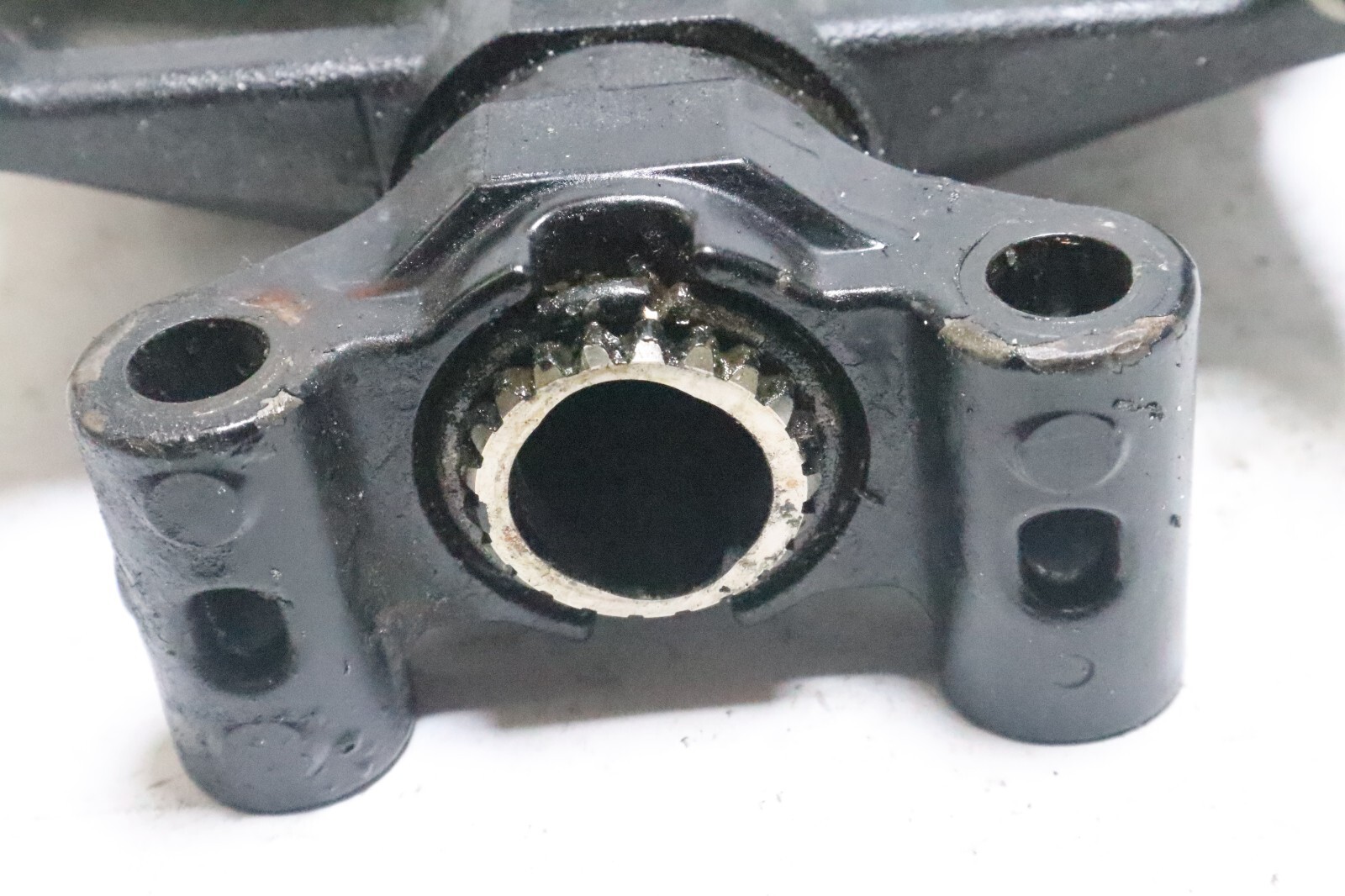 Mercury EFI 135 150 175 200 HP Swivel Bracket 8710T20 826432A2 - Image 10