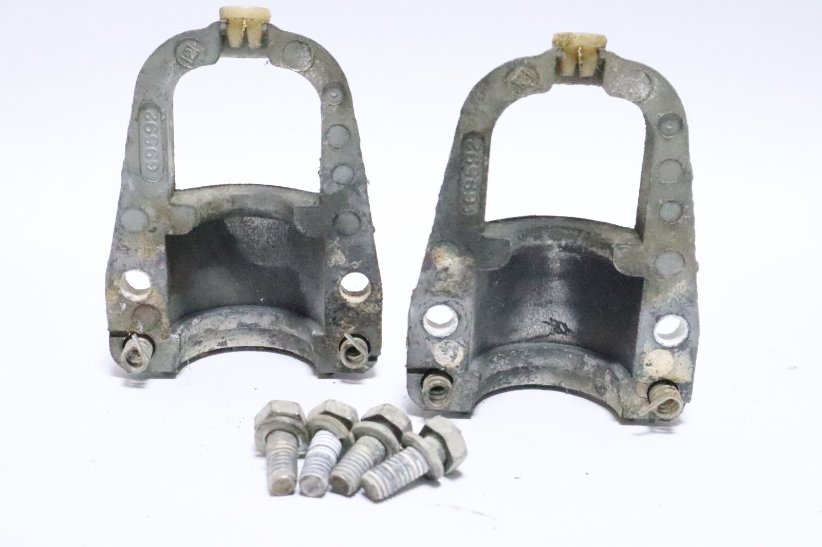 69592T Mercury Mariner 35-70 Hp Outboard Drive Shaft Housing Clamps - Image 5