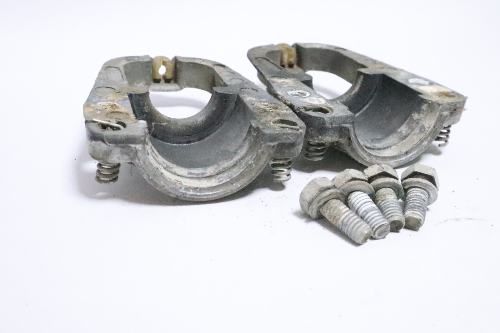 69592T Mercury Mariner 35-70 Hp Outboard Drive Shaft Housing Clamps - Image 8