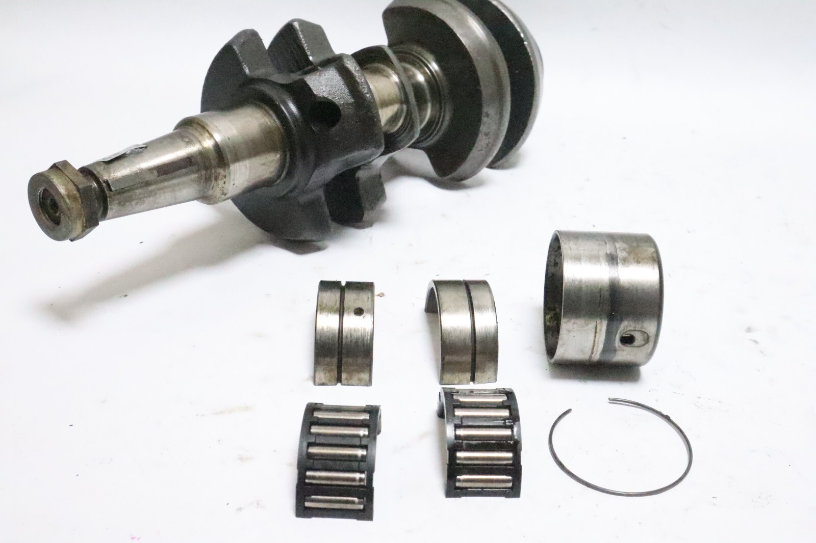 Johnson Evinrude OMC 435702 338958 Crankcase Head - Used - Image 12