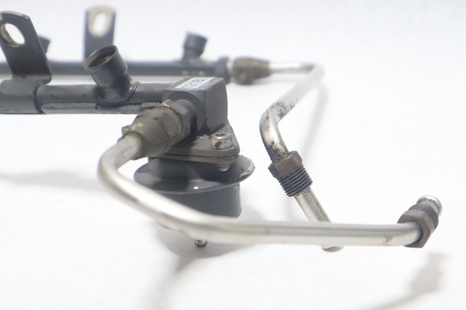 OMC 5.0L Fuel Rail & Injector Assembly 0987667 0987669 0987618 - Image 5