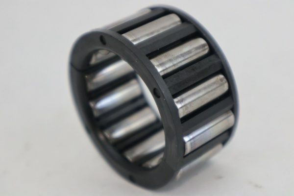 MERCURY 135HP 150HP BEARING 16756A4  V6 USED - Image 12