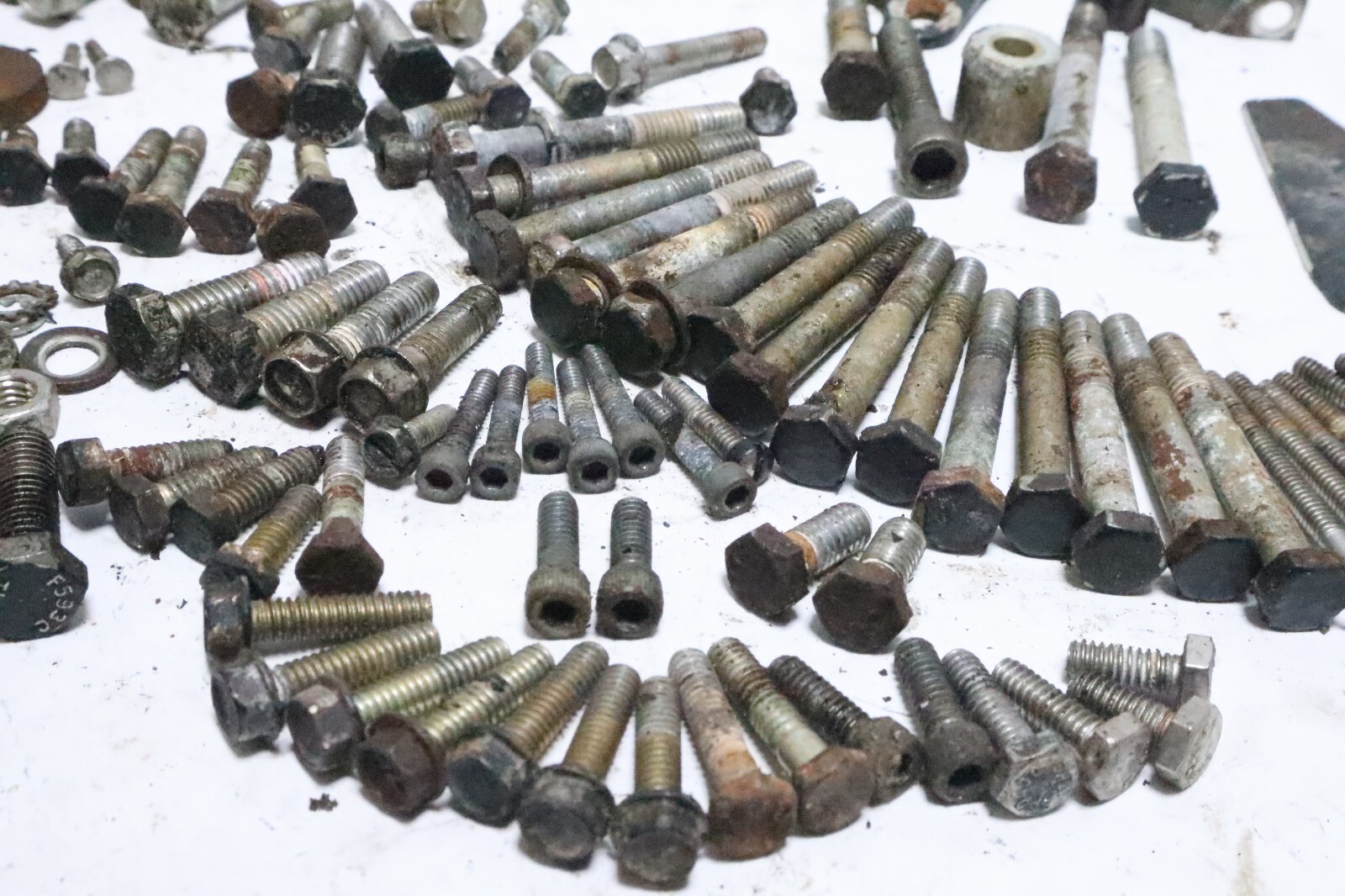 force 70 HP MIXED BOLTS - Image 5