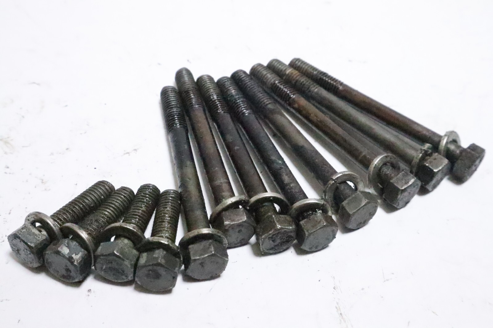 1977-1988 Mariner 60 HP Outboard POWERHEAD BOLTS 84427M - Image 3