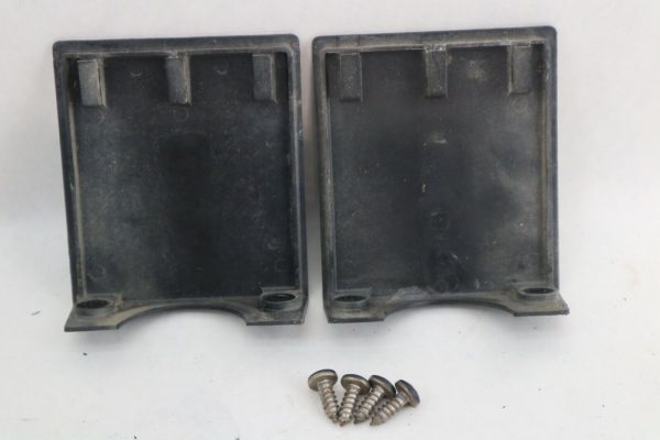 OEM MERCURY 2.5 XRI 6 CYLINDER CYL OUTBOARD 150 200  HP  LOWER MOUNT COVERS SET  USED - Image 4