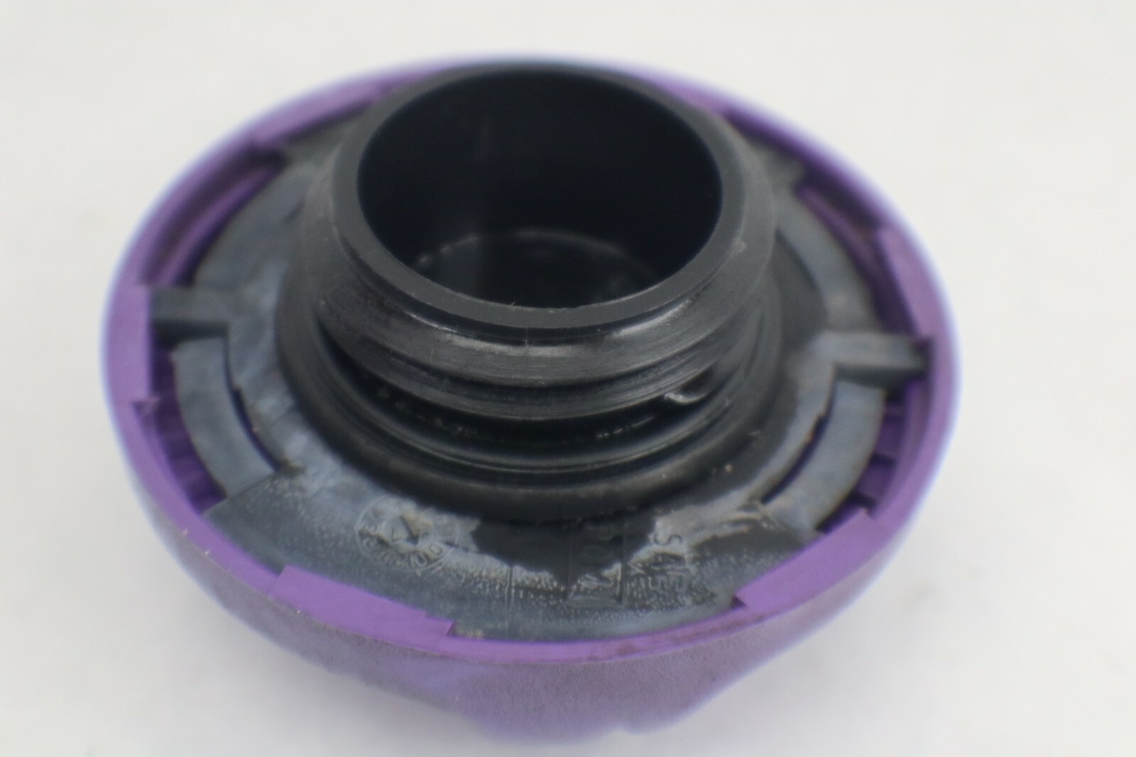 Sea Doo 1998-03 GSX Limited, GS, GSX -Purple Oil Cap 275000220 - Image 4