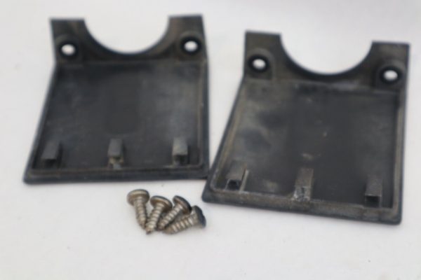 OEM MERCURY 2.5 XRI 6 CYLINDER CYL OUTBOARD 150 200  HP  LOWER MOUNT COVERS SET  USED - Image 7