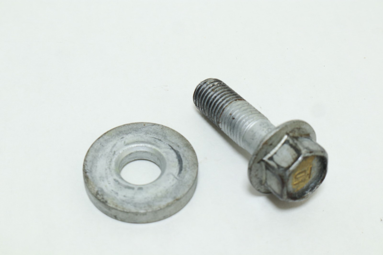 90031-ZV5-000, Bolt, Flange (10X32) (Hond Honda 1998 , 40hp , 3CYL , BF40AW LRA