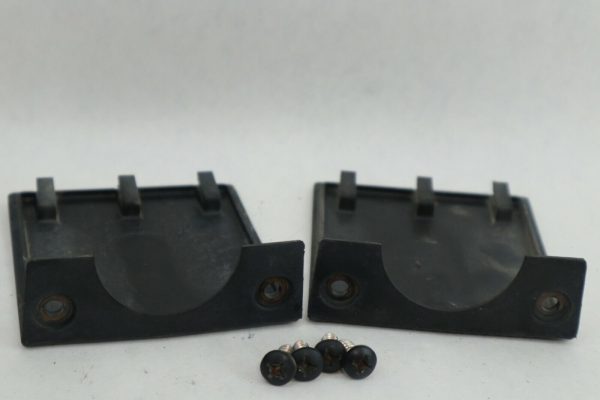 OEM MERCURY 2.5 XRI 6 CYLINDER CYL OUTBOARD 150 200  HP  LOWER MOUNT COVERS SET  USED - Image 8