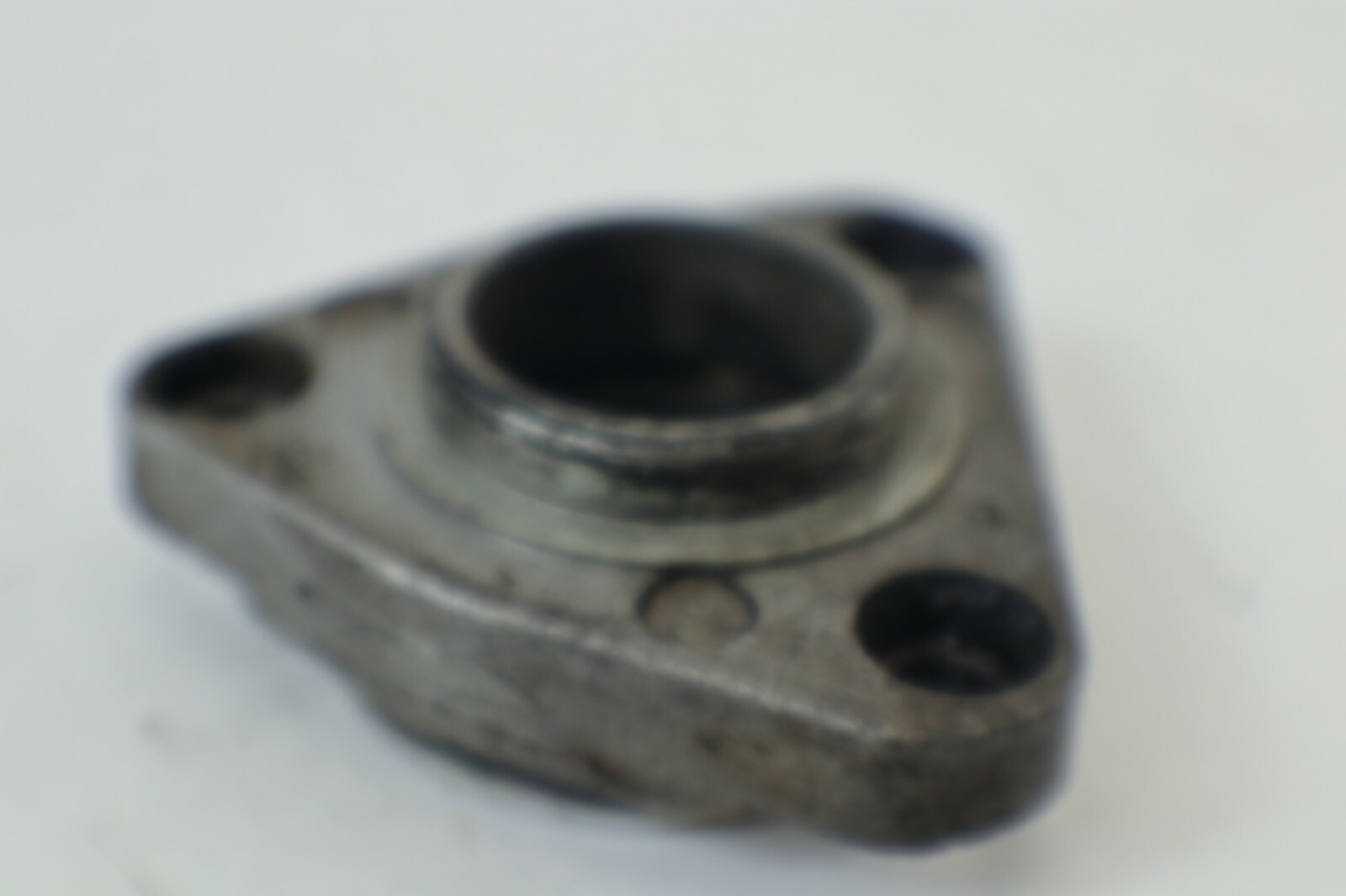 333095 398050 JOHNSON EVINRUDE CRANKCASE HEAD AND SEAL 20 25 28 30 35 - Image 4