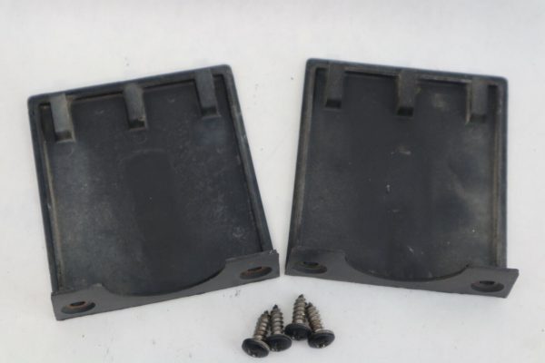 OEM MERCURY 2.5 XRI 6 CYLINDER CYL OUTBOARD 150 200  HP  LOWER MOUNT COVERS SET  USED - Image 11